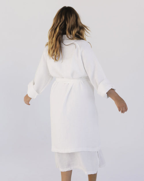 100% Linen Waffle Robe in White