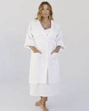 Load image into Gallery viewer, 100% Linen Waffle Robe in White