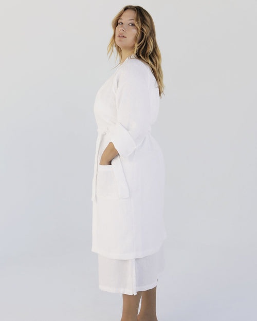 100% Linen Waffle Robe in White