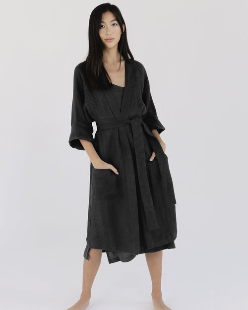 100% Linen Waffle Robe in Charcoal