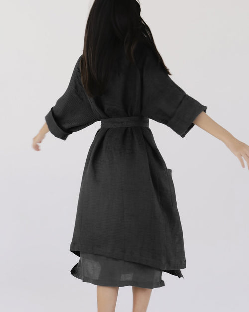 100% Linen Waffle Robe in Charcoal
