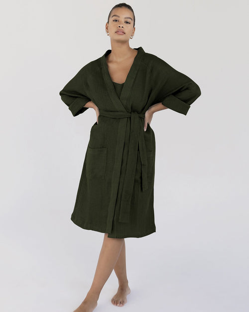 100% Linen Waffle Robe in Olive