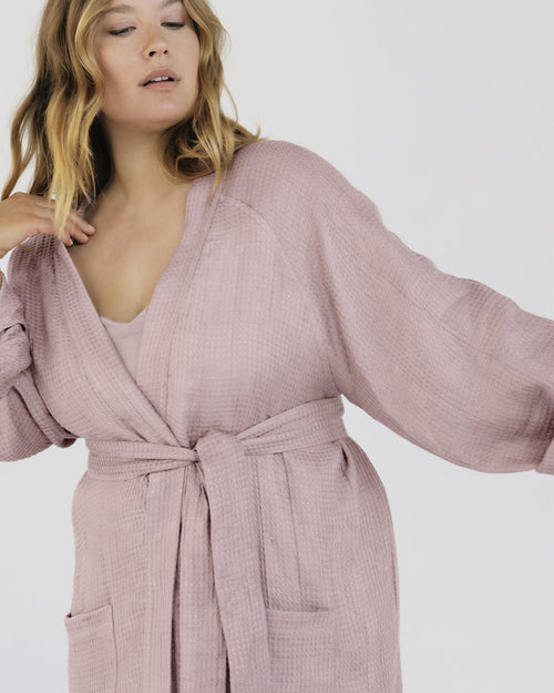 100% Linen Waffle Robe in Lavender