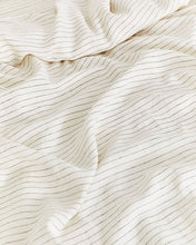 Load image into Gallery viewer, Stripe 100% Flax Linen Bedding Set