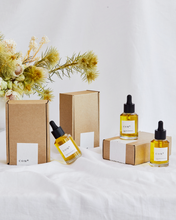 Load image into Gallery viewer, 100% Linen Waffle Bath Towel in Turmeric