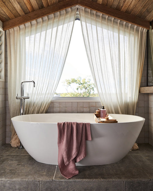 100% Linen Waffle Bath Towel in Lavender