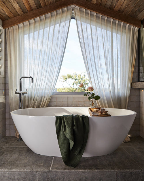 100% Linen Waffle Bath Towel in Olive