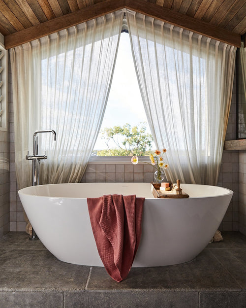 100% Linen Waffle Bath Towel in Pink Clay