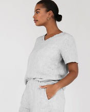 Load image into Gallery viewer, 100% French Flax Linen T-Shirt in Pinstripe