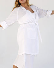 Load image into Gallery viewer, 100% French Flax Linen Classic Robe in White